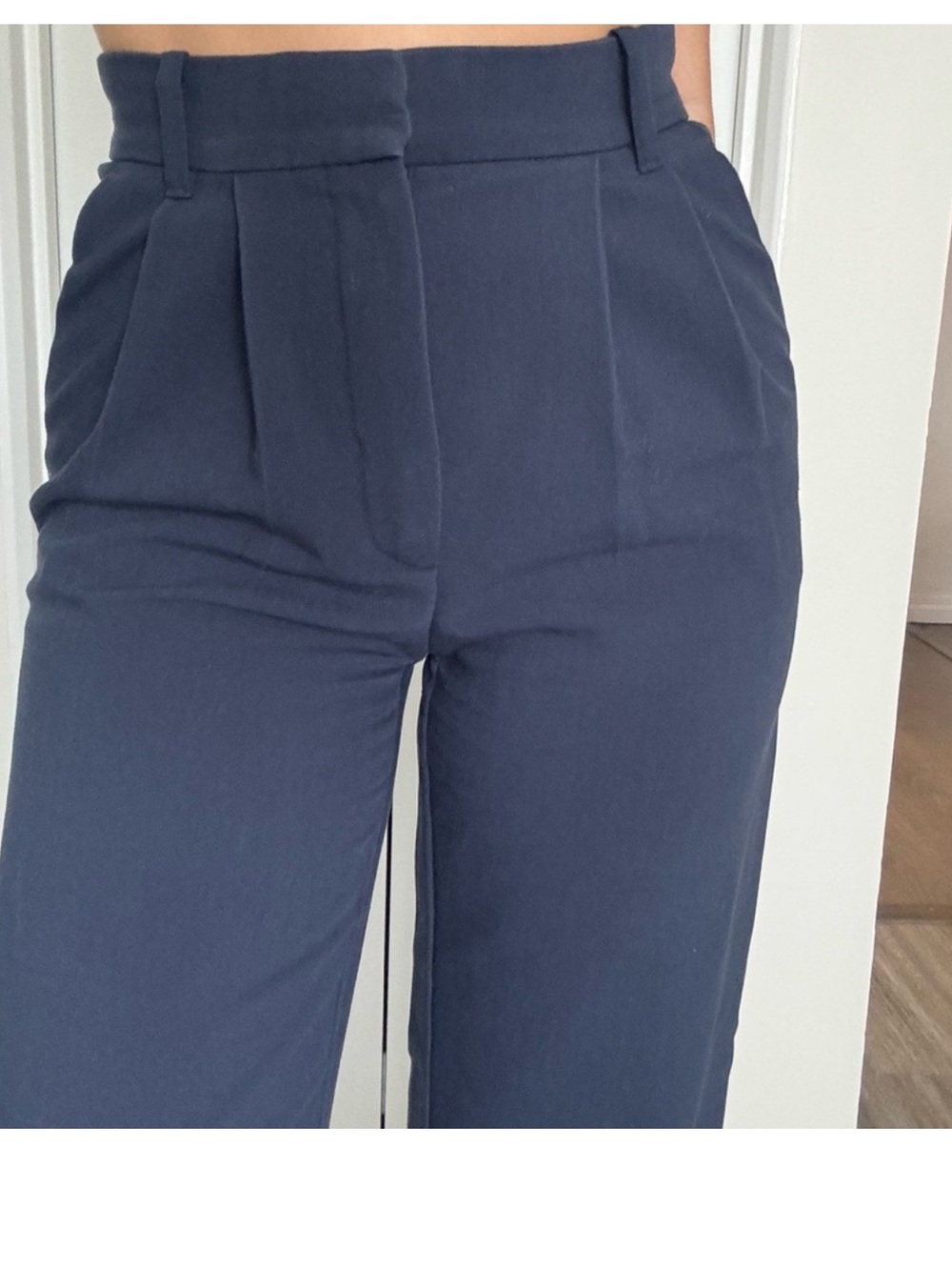 Abercrombie & Fitch Navy High-Rise Wide Leg Trouser size 24